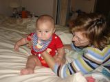 2005-06-19 nathan sitting with mama